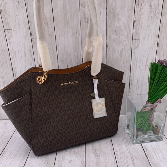 Michael Kors Handbags - NWT MICHAEL KORS LARGE SHOULDER BAG